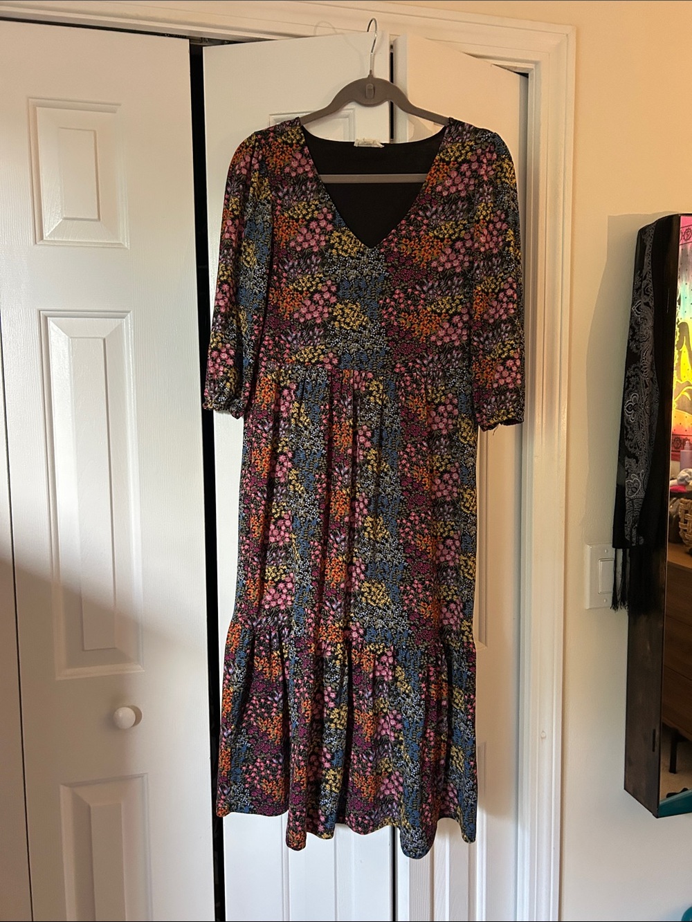 Jane and Delancey Multicolor Floral V-Neck Midi Dress